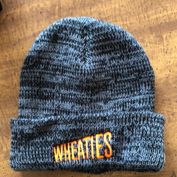 Winter hat - Picture 1 of 4